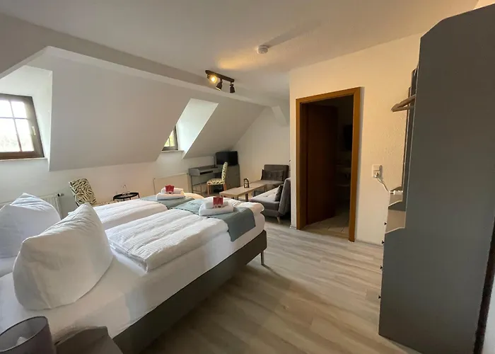 Landhotel Der Distelhof mit Scheunencafé